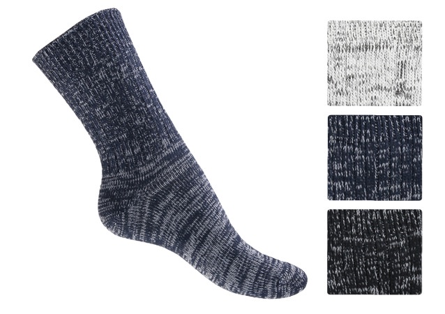 warm, knitted mouline socks made from 2-coloured yarn